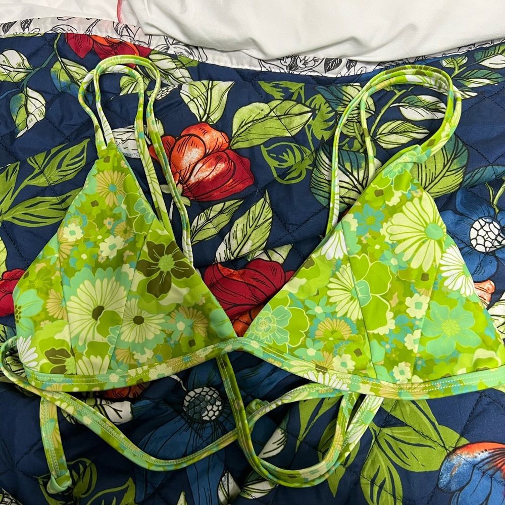 kulani kinis “Apple tini” bathing suit top